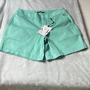 41 hawthorn shorts size 4 NWT